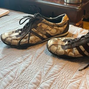 Coach tennis shoes size 8 1/2
